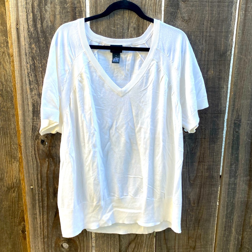 Torrid NWOT short-sleeve v-neck sweater top